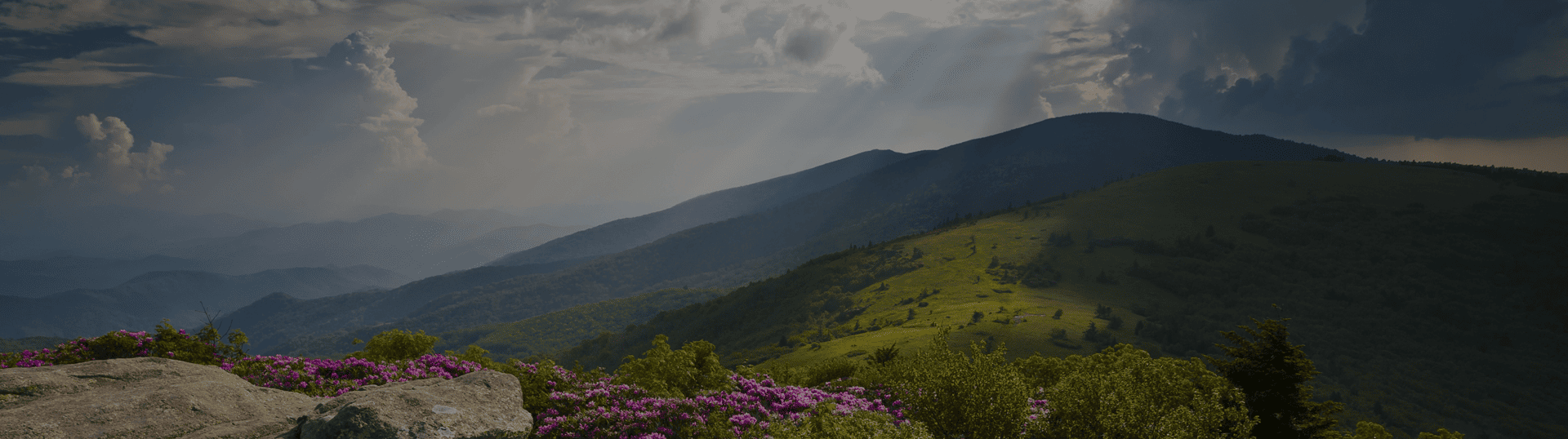 A runner tying his shoes